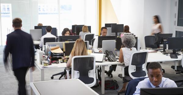 UK unemployment rate rises to 5% as jobs market weakens