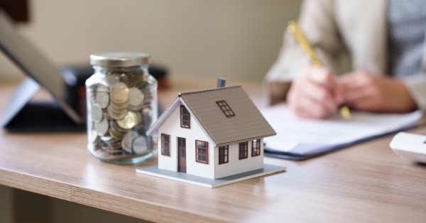 Broking London: How the Brokerage Model is Transforming the UK Property Landscape Broking London: How the Brokerage Model is Transforming the UK Property Landscape