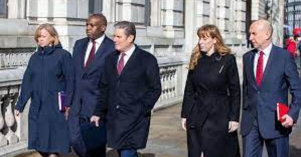 Reform UK’s Plan to Cut the Civil Service: Unrealistic, Risky, and Legally Complex