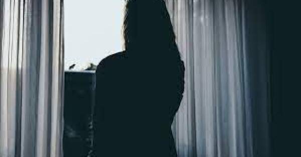 Domestic Abuse and Leaving the Home: Housing Rights and Options in England Domestic Abuse and Leaving the Home: Housing Rights and Options in England