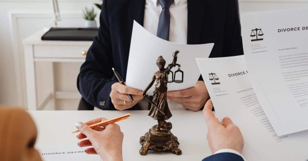 'Grey Divorce' Is on the Rise—And Relationship Experts Think This Is Why 'Grey Divorce' Is on the Rise—And Relationship Experts Think This Is Why