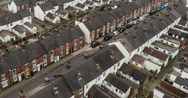 UK House Prices Unexpectedly Dip in June: What It Means for Buyers and Sellers UK House Prices Unexpectedly Dip in June: What It Means for Buyers and Sellers